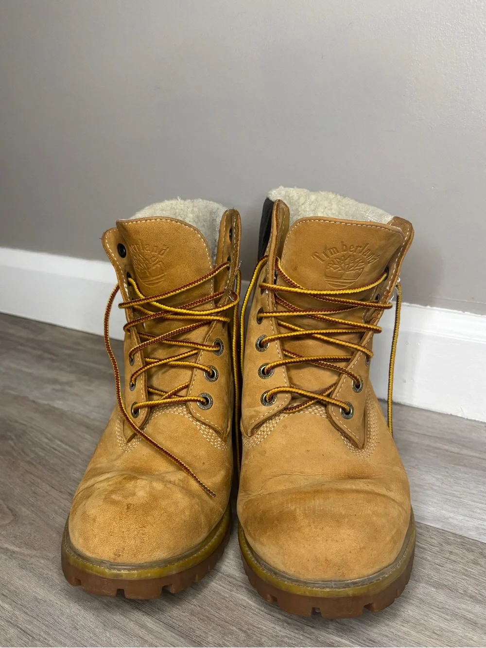 Timberland Wheat Brown Lace-Up Work Boots with Sherpa Collar